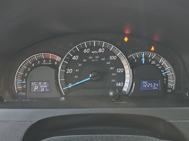 Used 2014 Toyota Camry SE w/ Moonroof Package FWD image 15