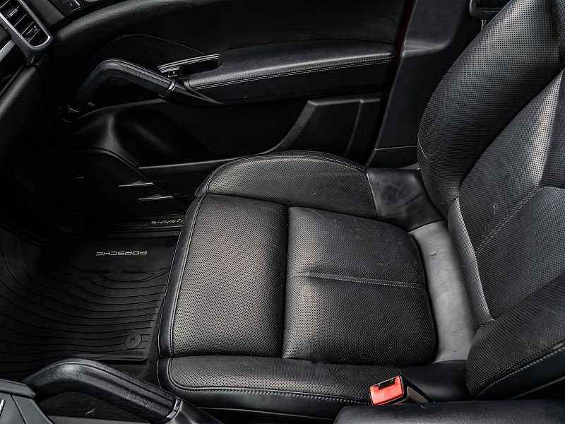 Used 2017 Porsche Cayenne AWD/4WD image 30