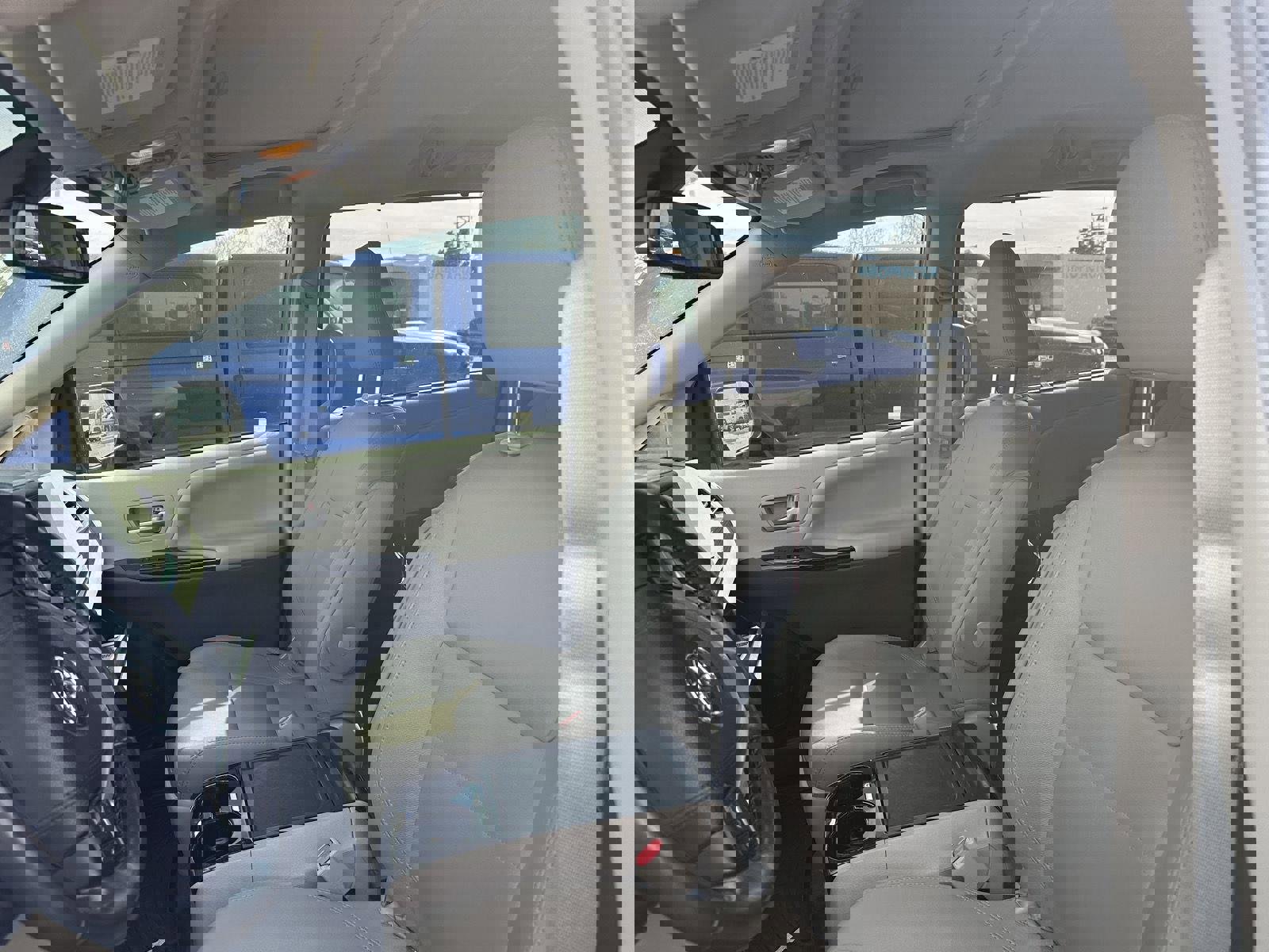 Used 2018 Toyota Sienna XLE w/ XLE Navigation Package image 8