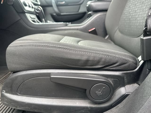 Used 2016 GMC Acadia SLE AWD/4WD image 16
