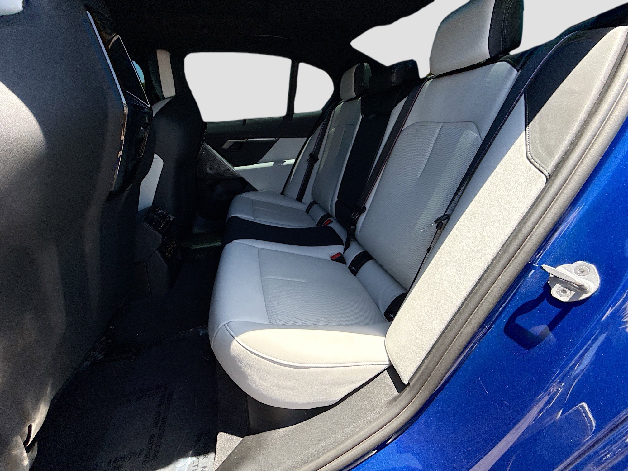 Used 2025 BMW M5 w/ Executive Package image 20