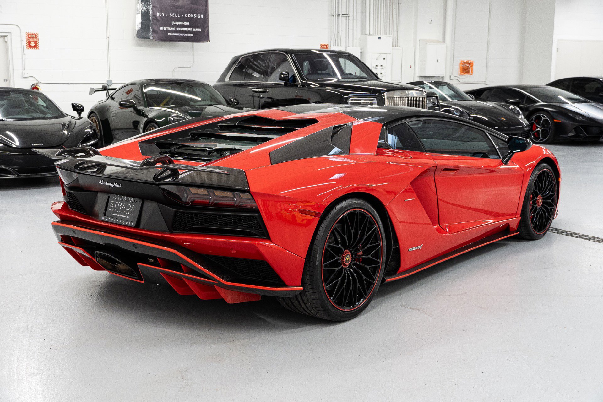 Used 2018 Lamborghini Aventador S image 10