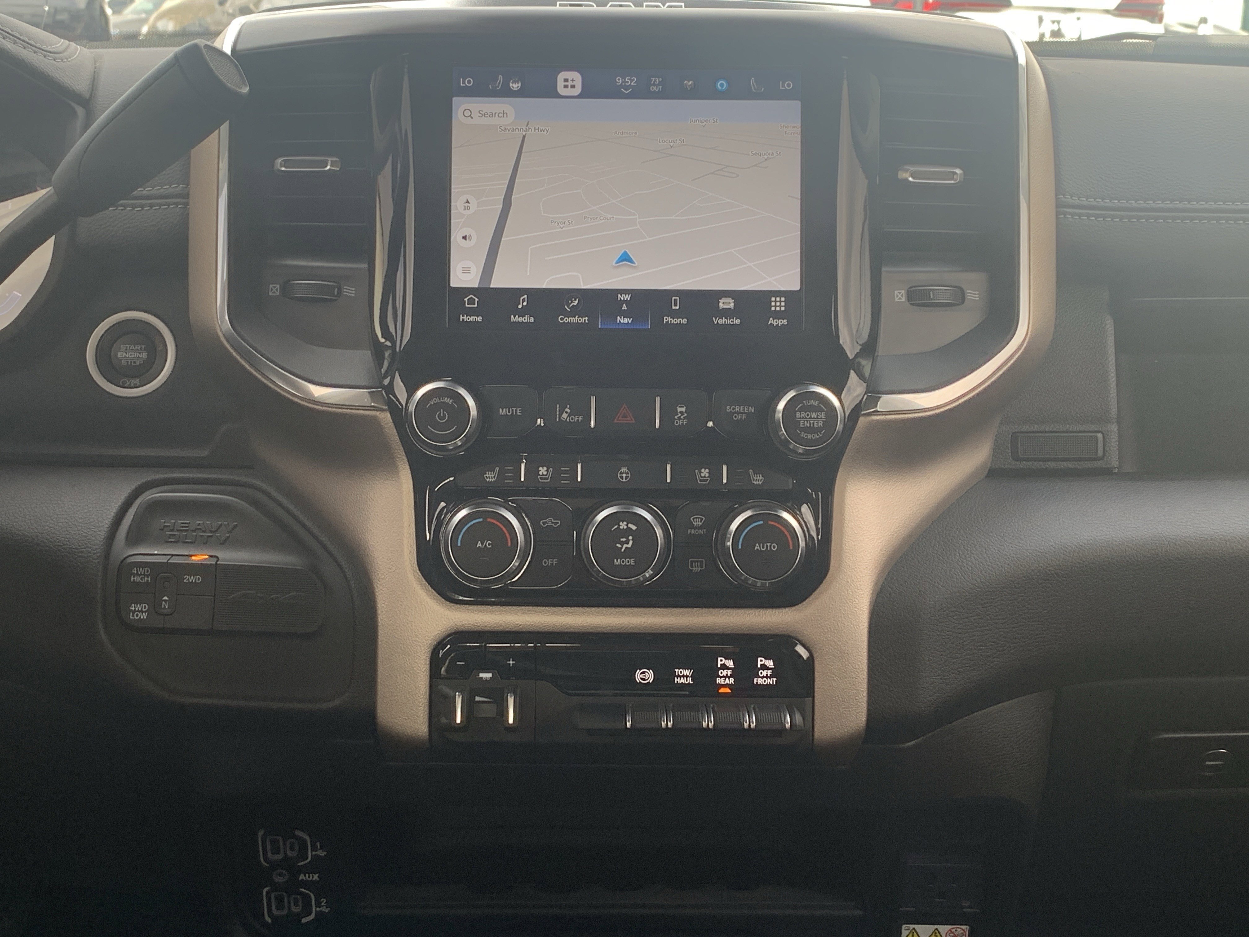 Used 2024 RAM 2500 Laramie w/ Safety Group AWD/4WD image 28