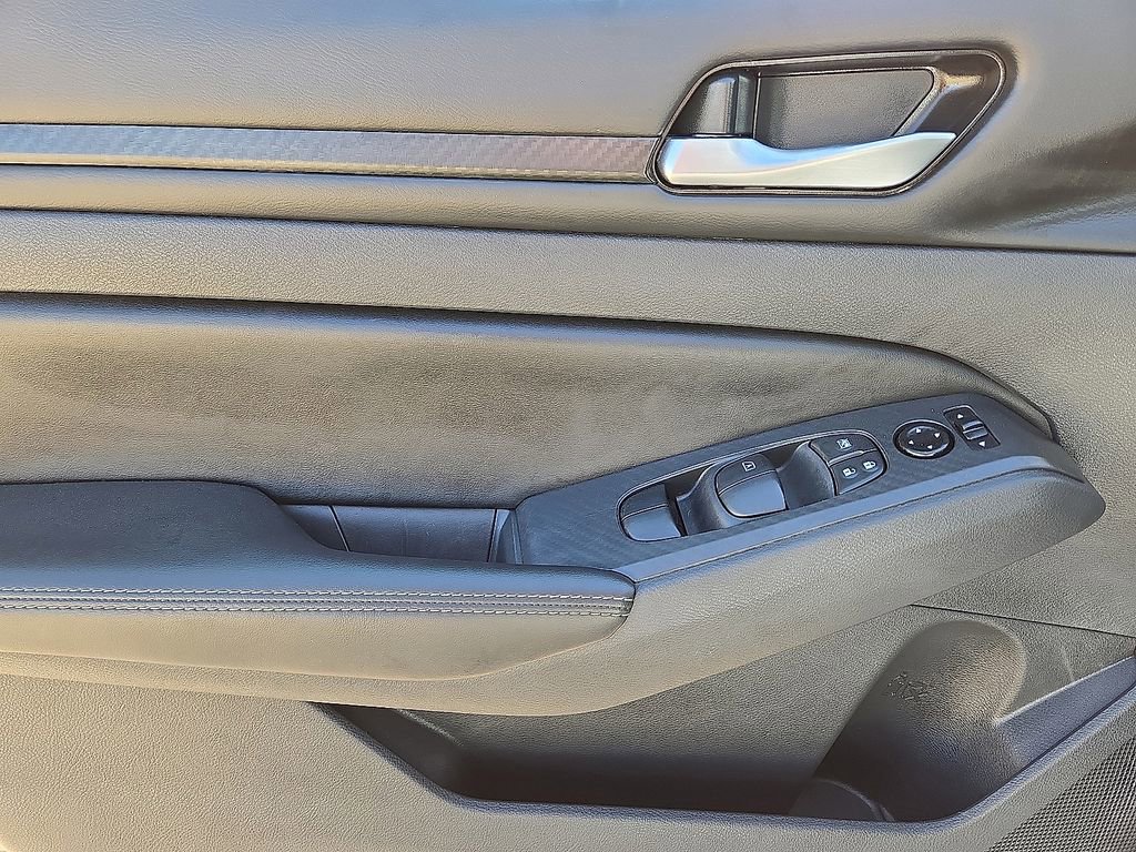 Used 2025 Nissan Altima 2.5 SV image 20