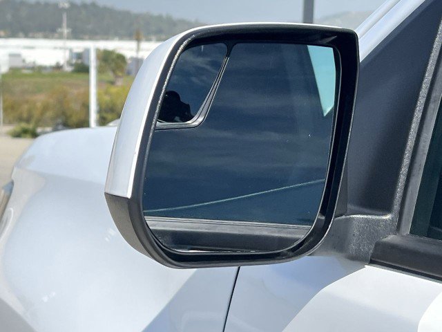 Used 2022 Chevrolet Colorado LT w/ Fleet Safety Package RWD image 19