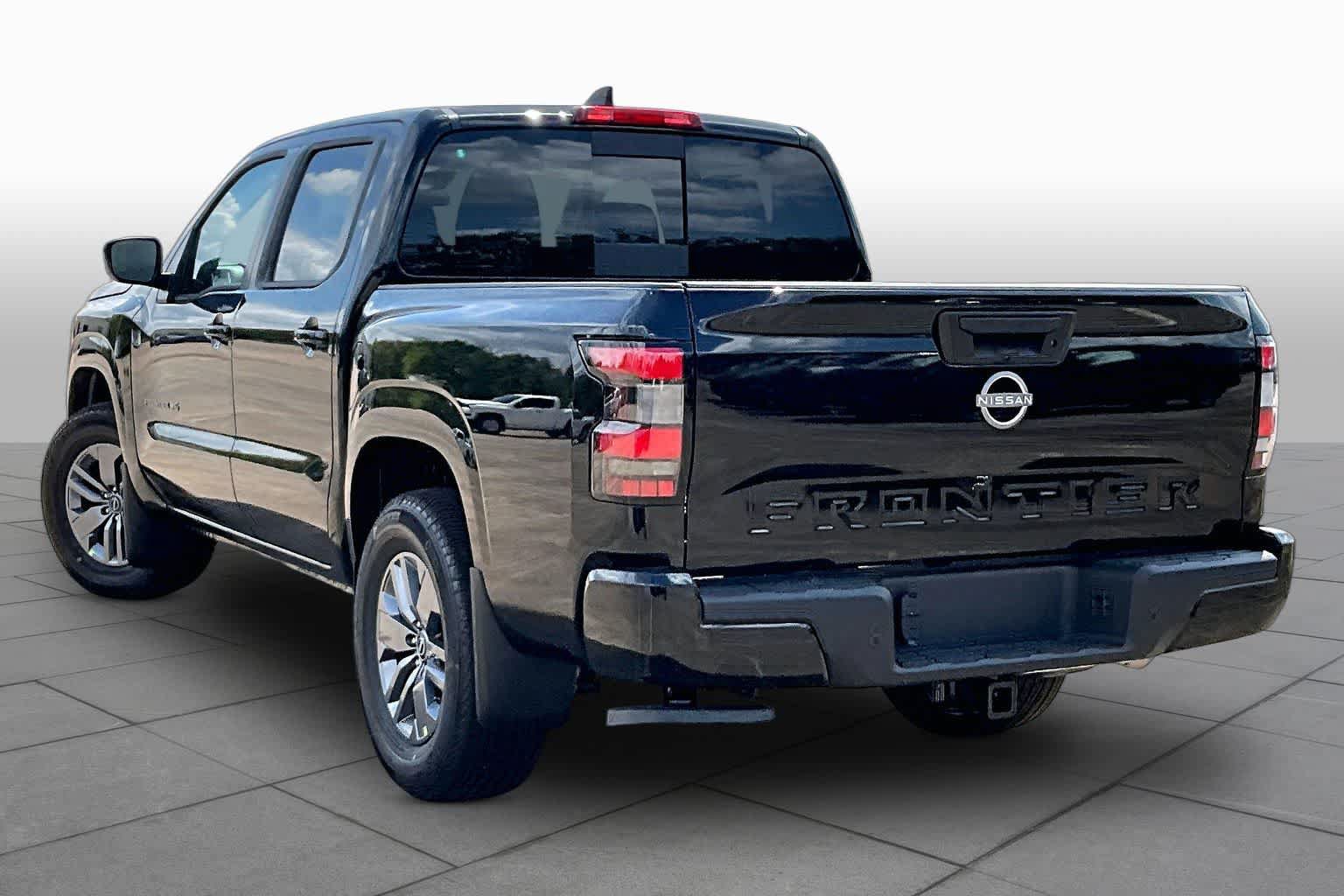New 2027 Nissan Frontier SV RWD image 7