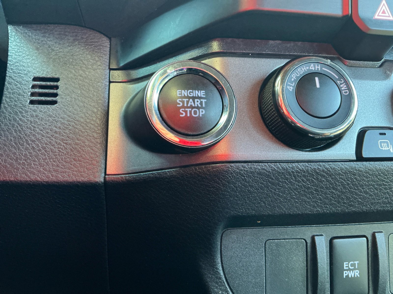 Used 2023 Toyota Tacoma TRD Off-Road image 30