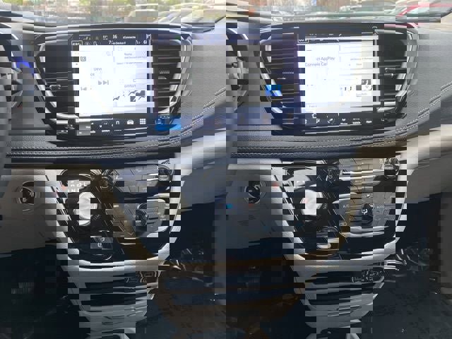 Used 2023 Chrysler Pacifica Touring-L image 29