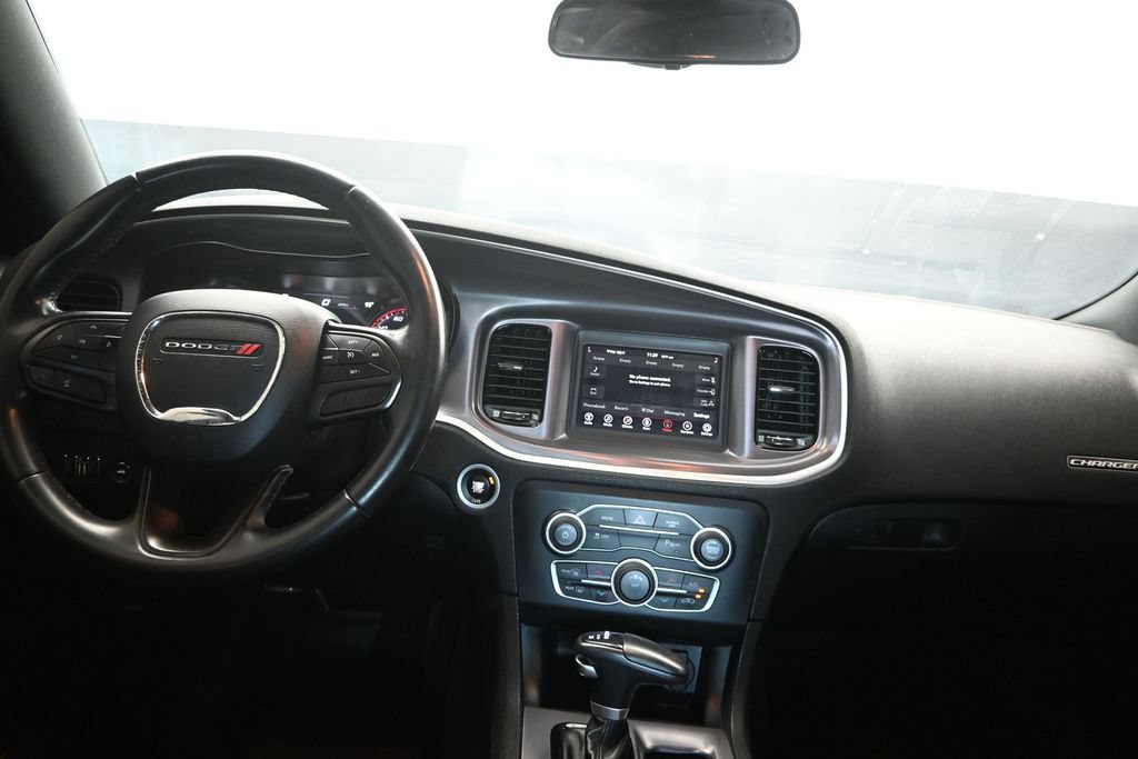 Used 2020 Dodge Charger SXT w/ Blacktop Package RWD image 19