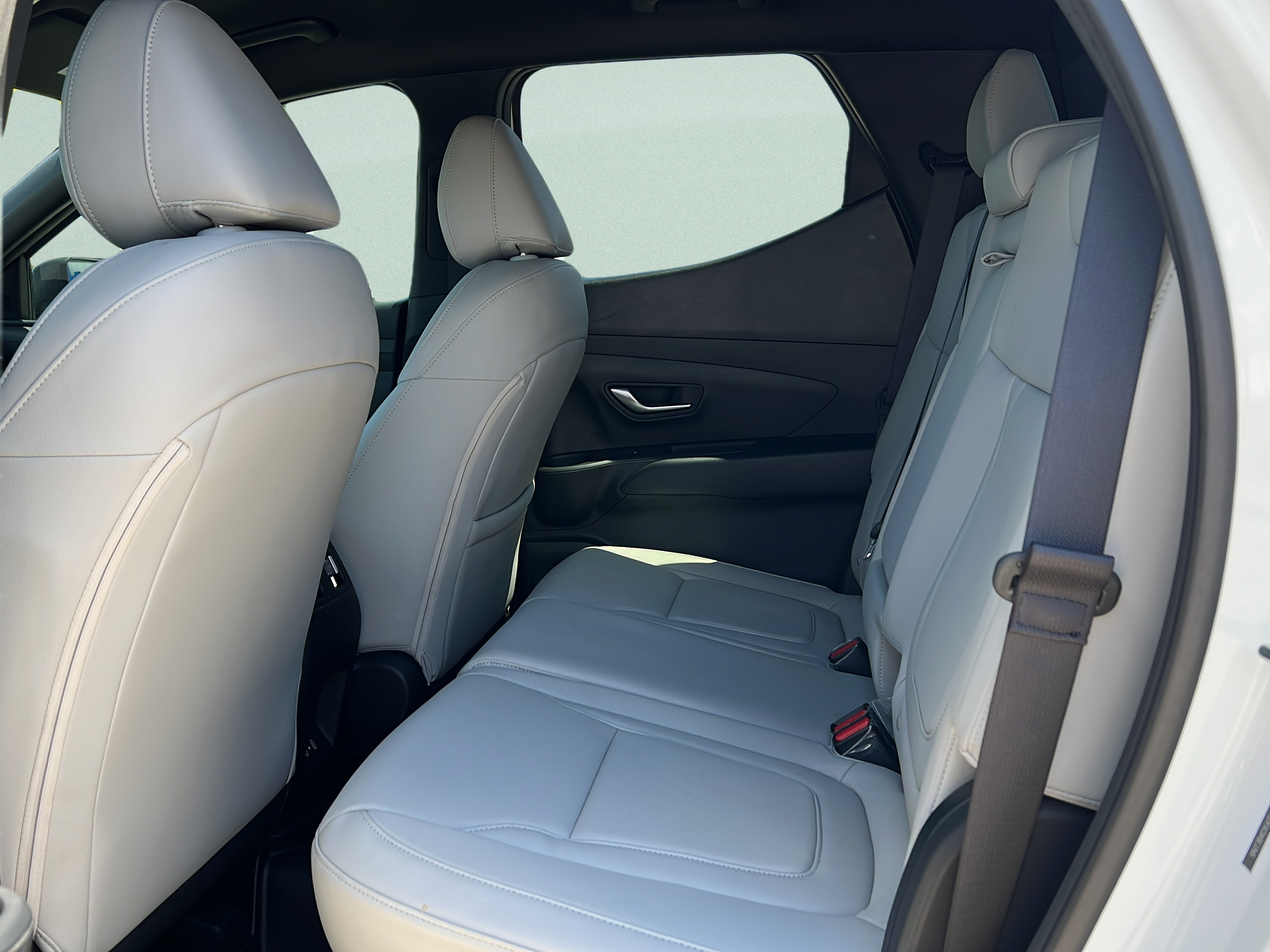 Certified 2025 Hyundai Santa Cruz SEL FWD image 10