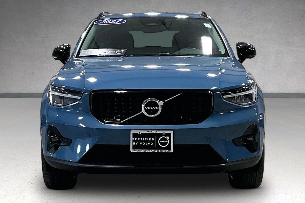 Certified 2023 Volvo XC40 B5 Plus w/ Protection Package Premier AWD/4WD image 2