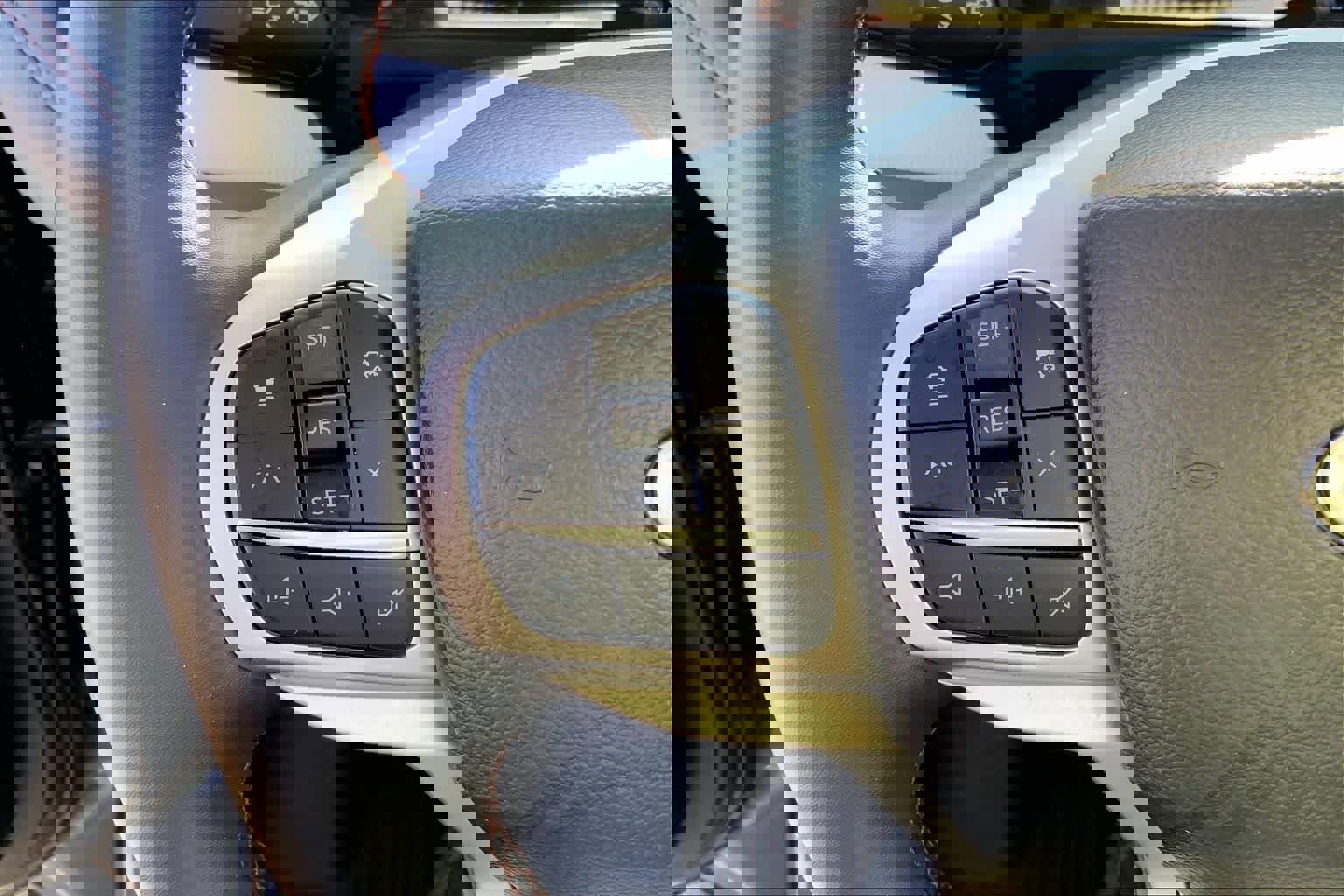 Certified 2025 Ford Explorer Active image 23