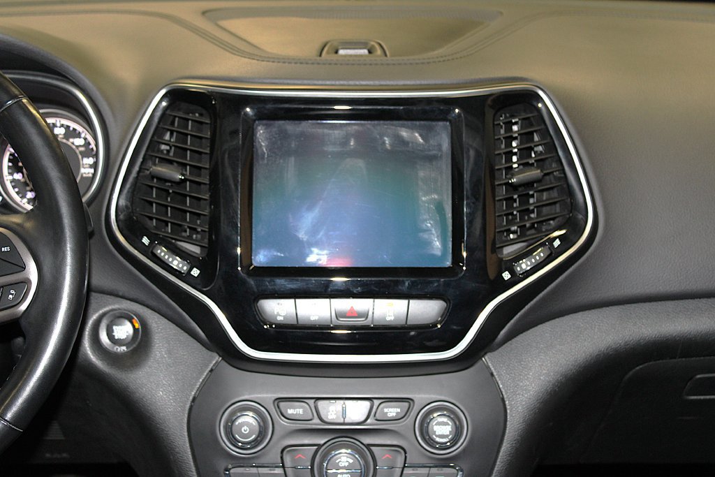 Certified 2021 Jeep Cherokee Limited AWD/4WD image 16