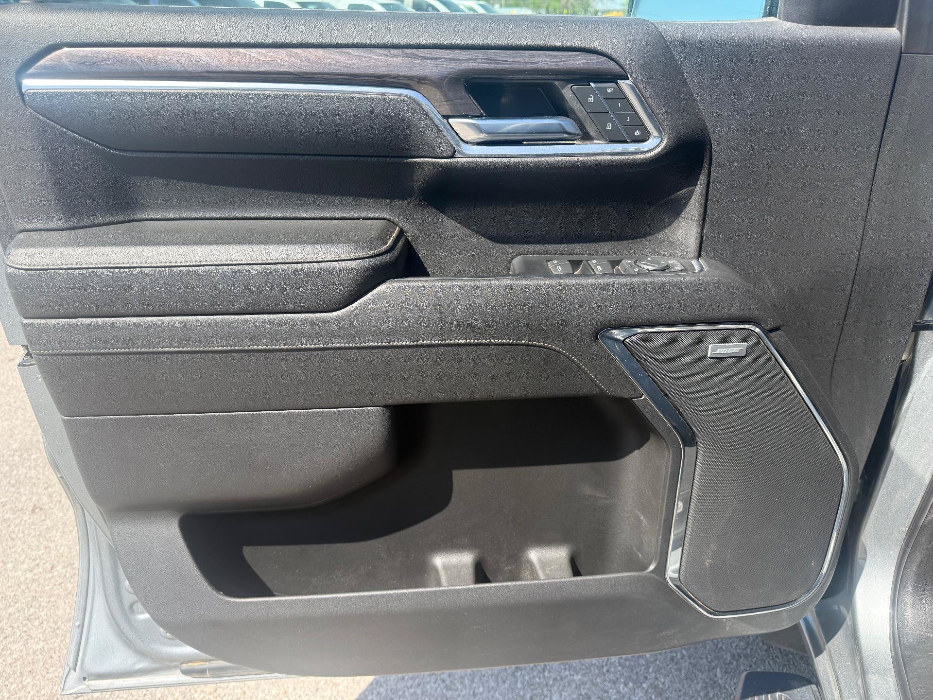 Used 2024 Chevrolet Silverado 1500 LTZ AWD/4WD image 9