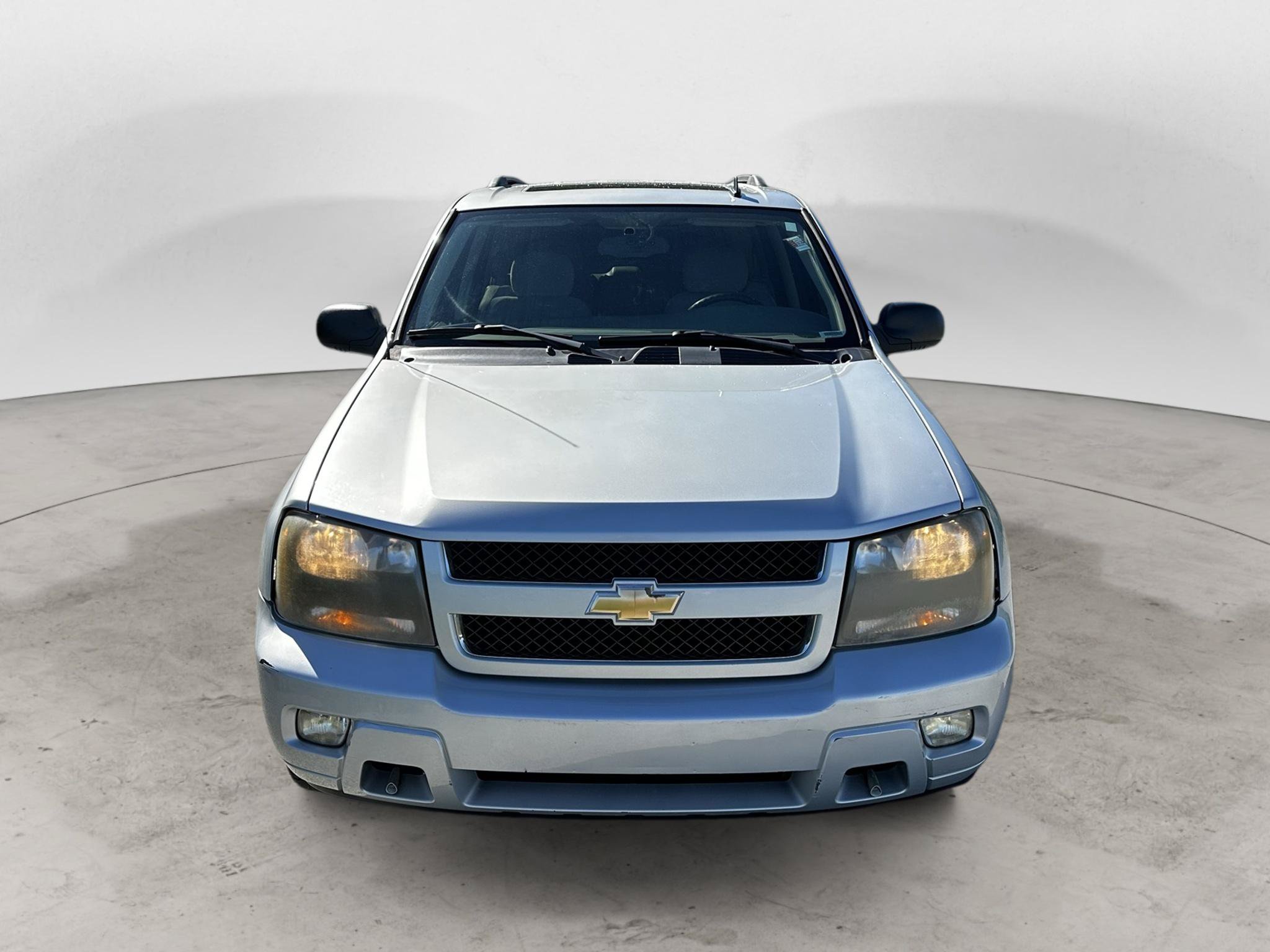Used 2008 Chevrolet TrailBlazer LT w/ Sun And Sound Package AWD/4WD image 2