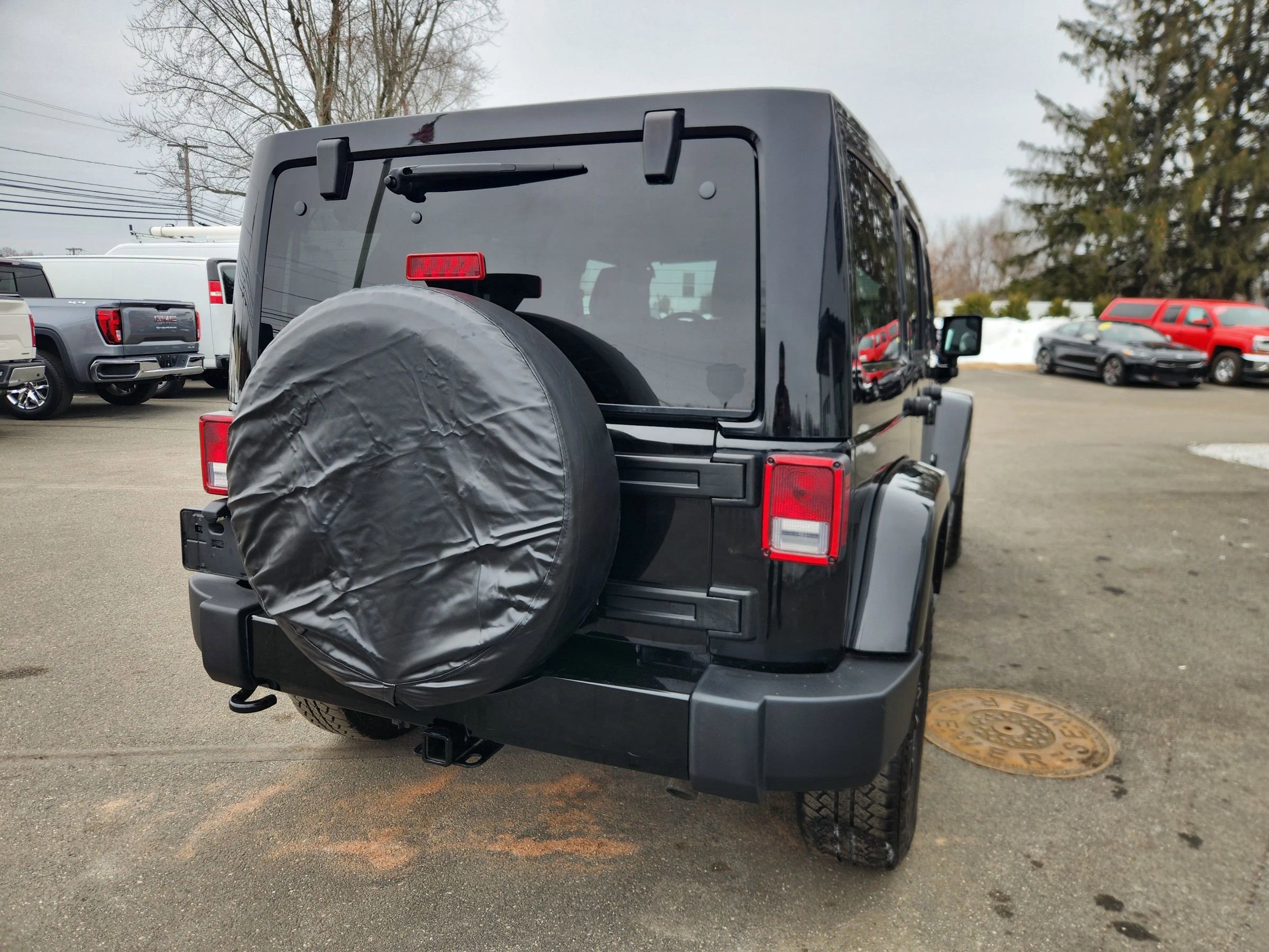 Used 2017 Jeep Wrangler Unlimited Sahara image 14