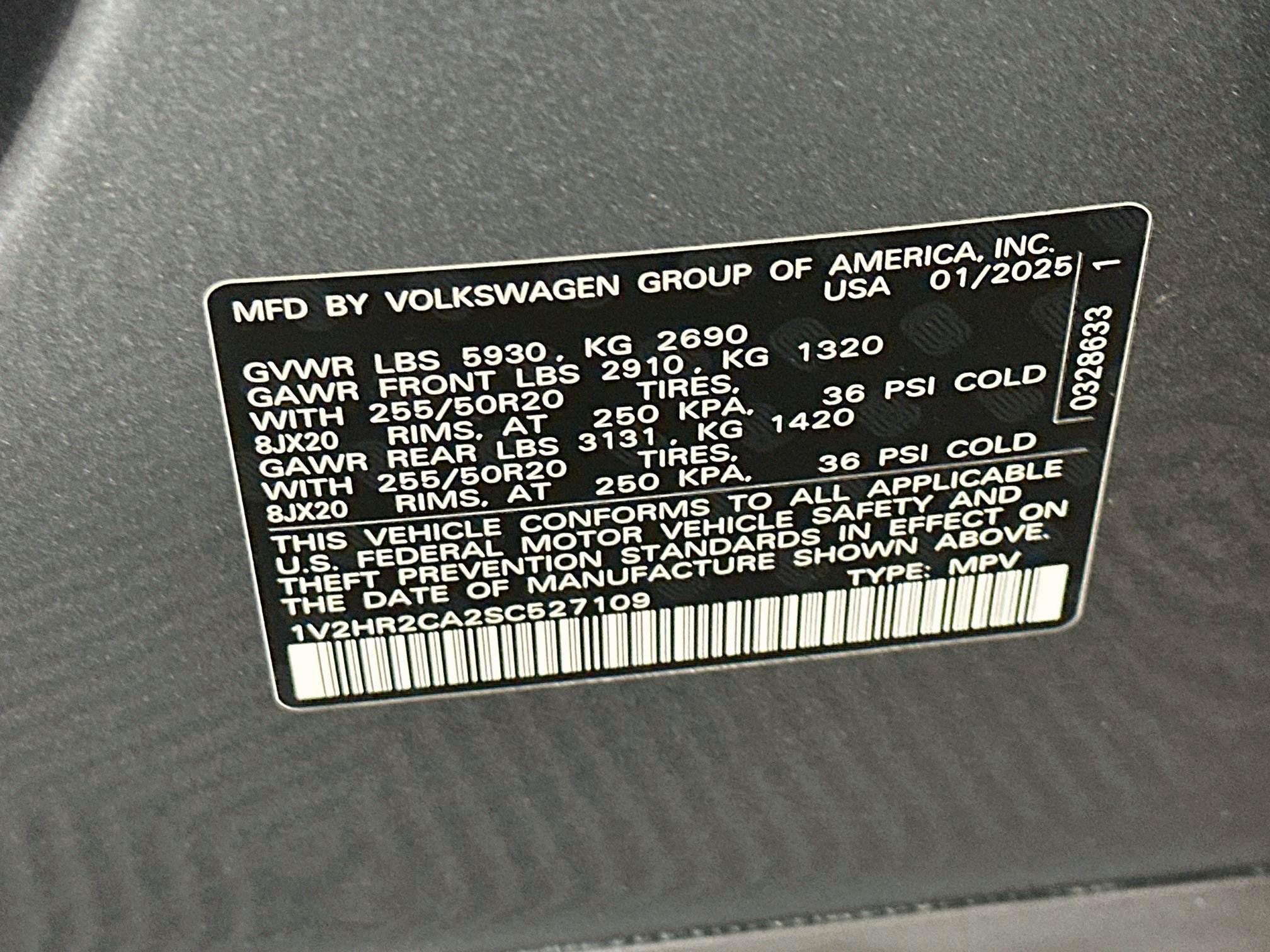 Used 2025 Volkswagen Atlas SE AWD/4WD image 12