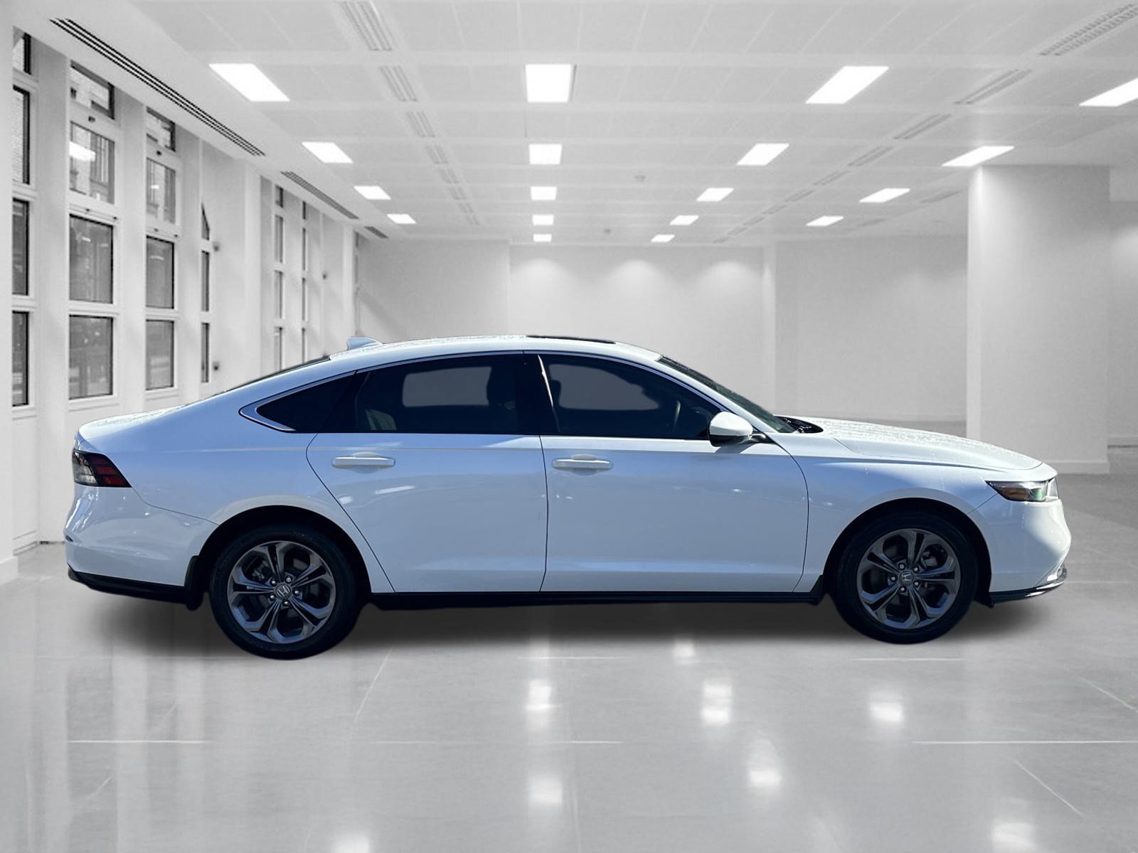 Used 2024 Honda Accord EX image 4