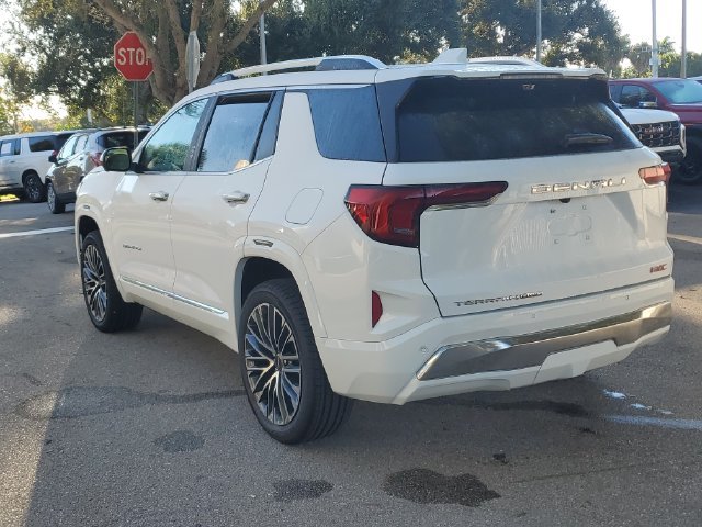 Used 2026 GMC Terrain Denali AWD/4WD image 3