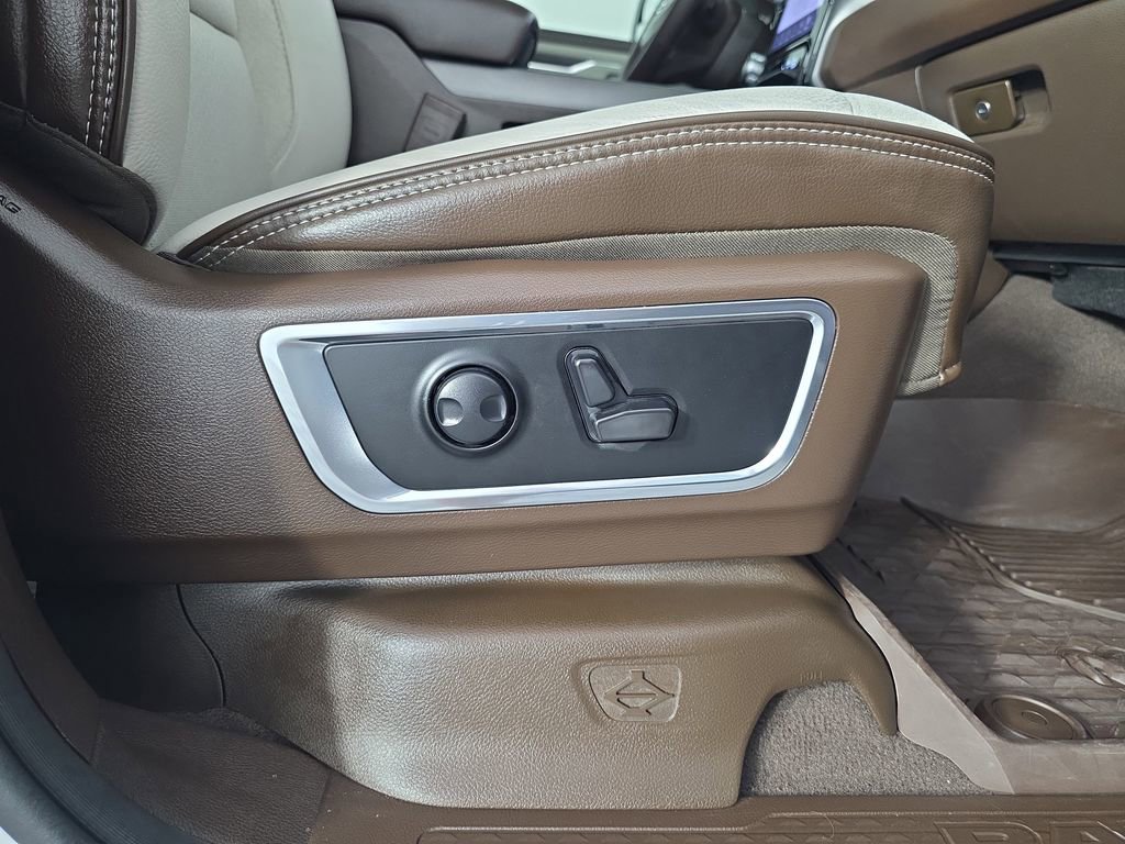 Used 2025 RAM 1500 Laramie w/ Bed Utility Group AWD/4WD image 36