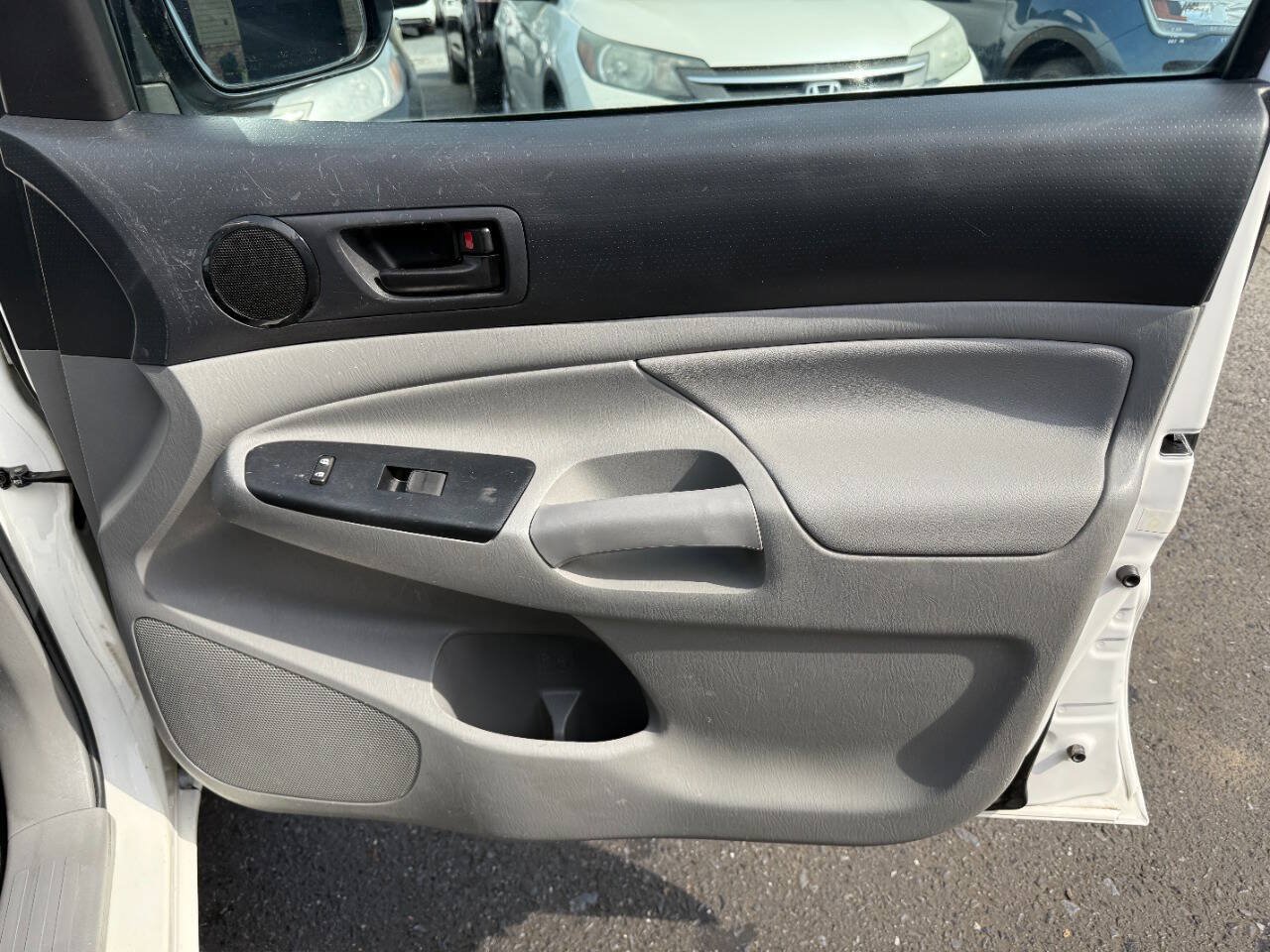 Used 2015 Toyota Tacoma 2WD Access Cab w/ Convenience Package image 26