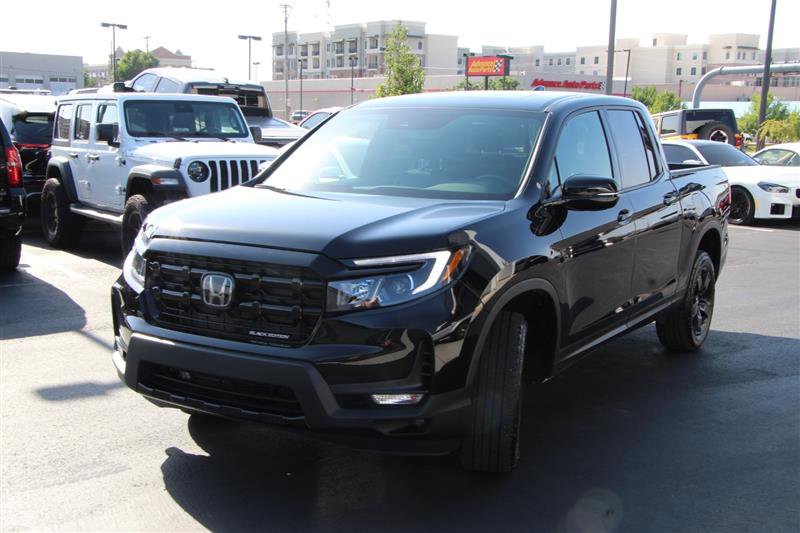 Used 2025 Honda Ridgeline Black Edition image 3