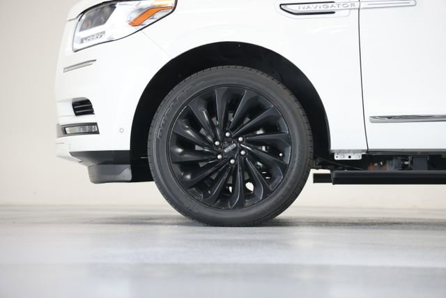 Used 2020 Lincoln Navigator Reserve w/ Equipment Group 208A Reserve AWD/4WD image 8