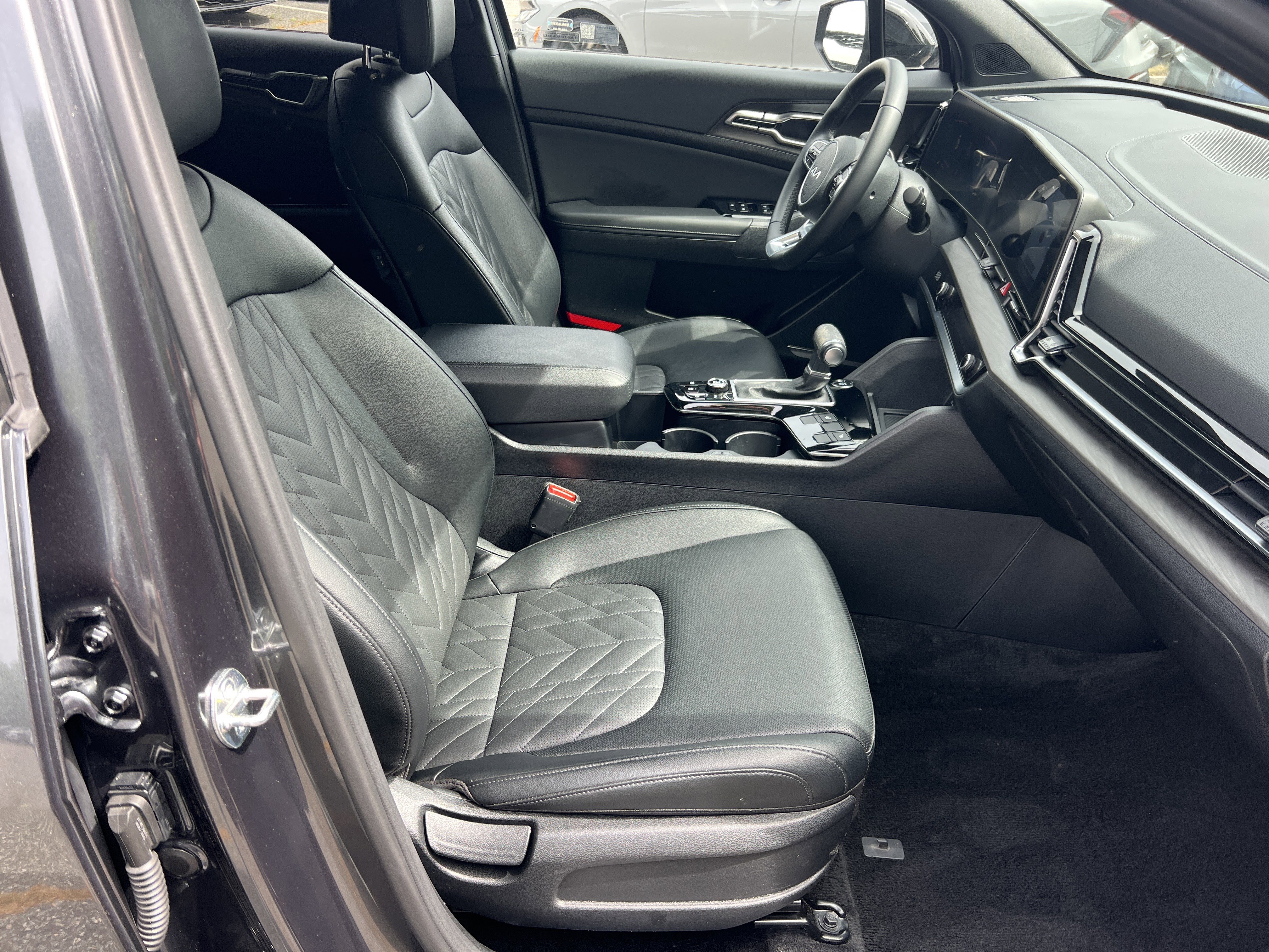 Used 2024 Kia Sportage X-Line w/ X-Line Premium Package image 13