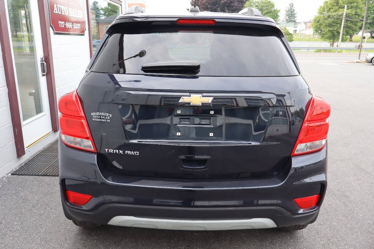 Used 2021 Chevrolet Trax LT w/ LT Convenience Package AWD/4WD image 3