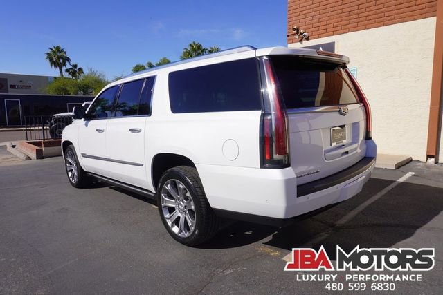 Used 2020 Cadillac Escalade ESV Platinum image 27