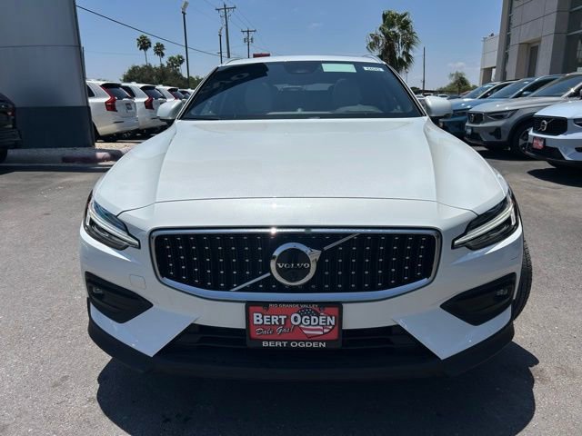 New 2026 Volvo V60 B5 Cross Country Ultra w/ Protection Package Premier AWD/4WD image 2