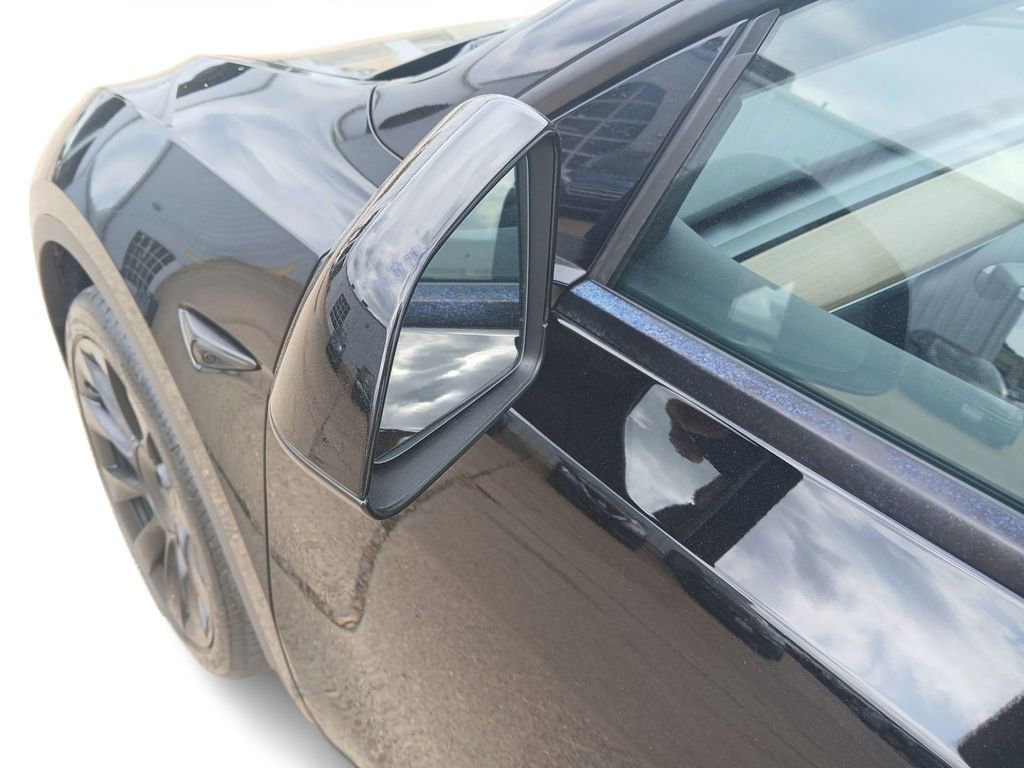 Used 2023 Tesla Model Y Long Range image 26