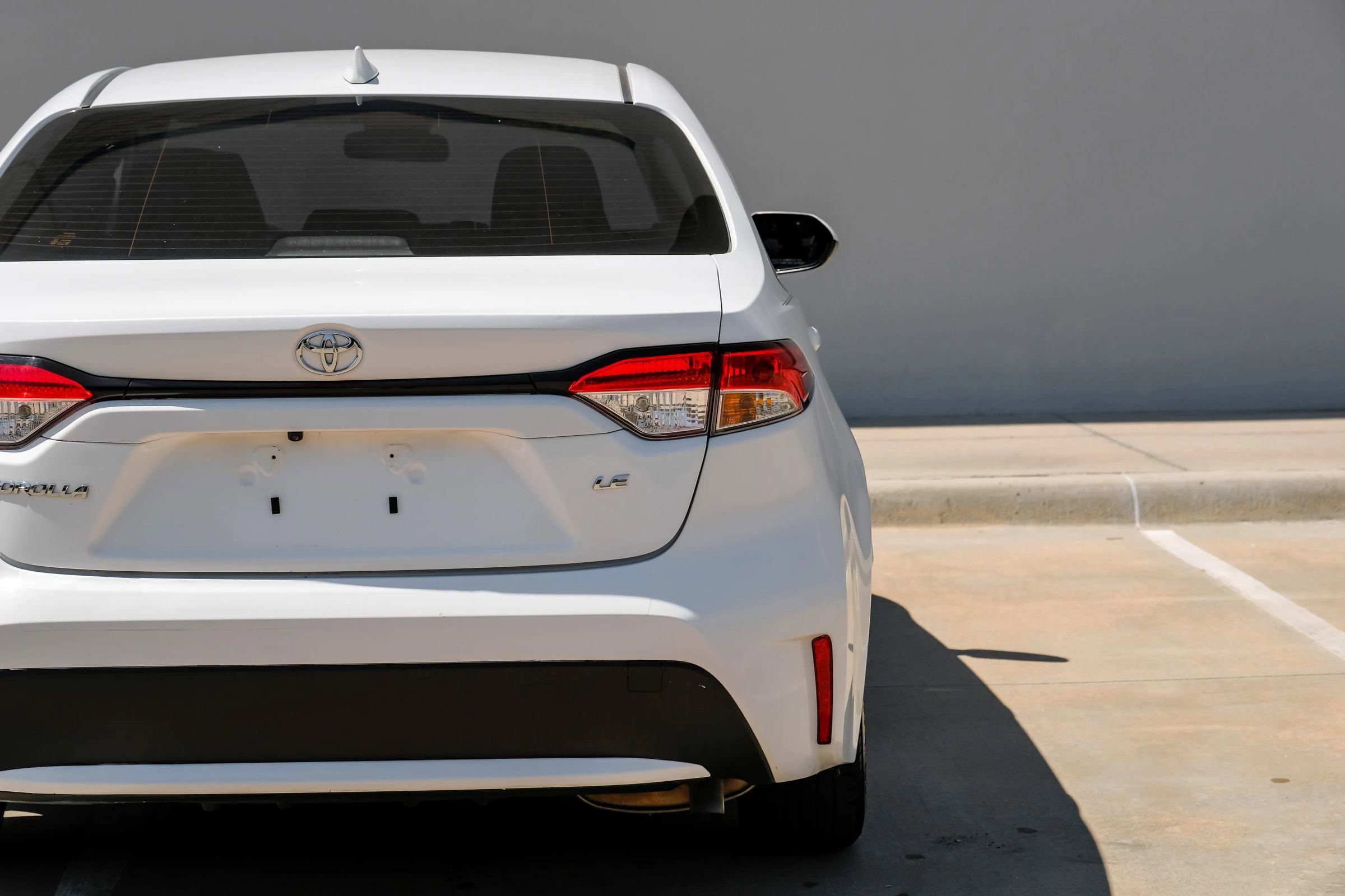 Used 2021 Toyota Corolla LE image 38