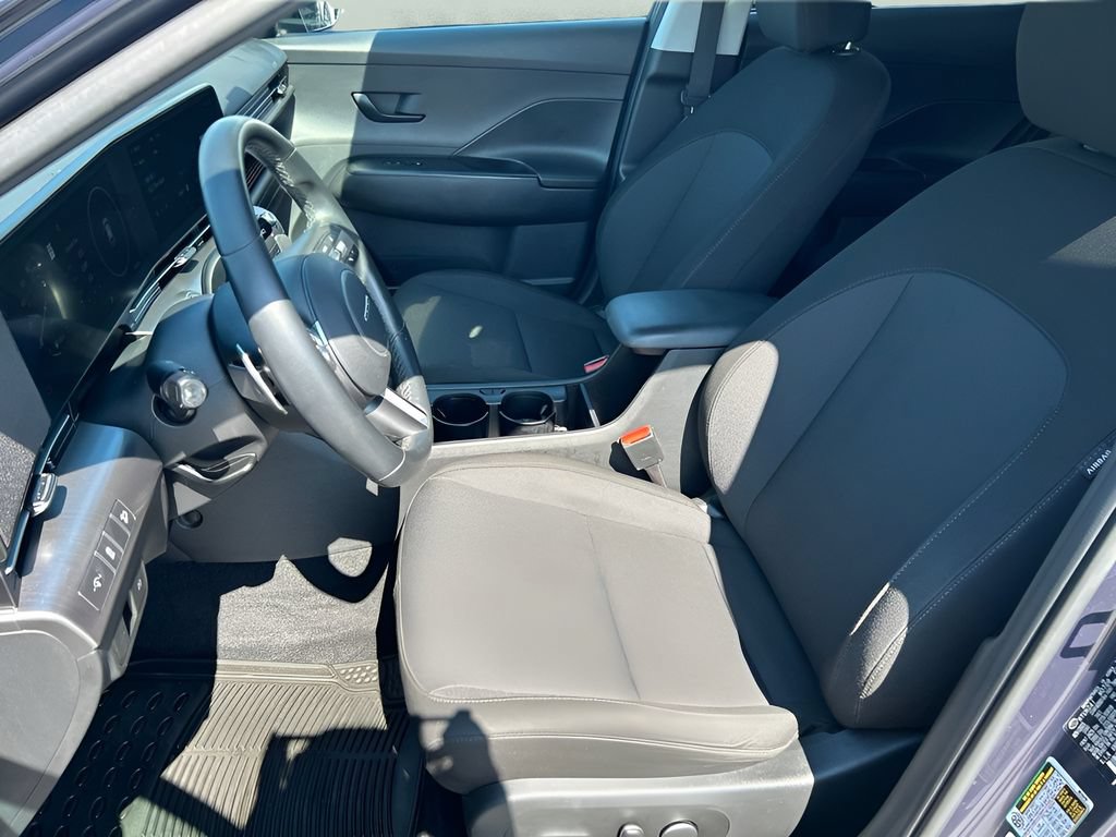 Used 2024 Hyundai Kona SEL w/ Convenience Package FWD image 9