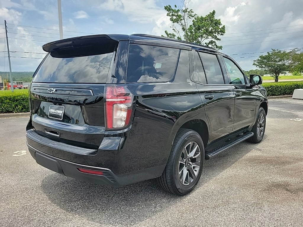 Used 2023 Chevrolet Tahoe Z71 w/ Luxury Package AWD/4WD image 7