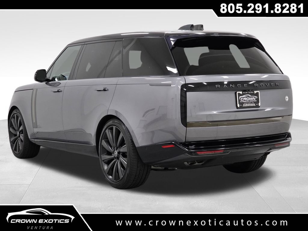 Used 2024 Land Rover Range Rover SV AWD/4WD image 5