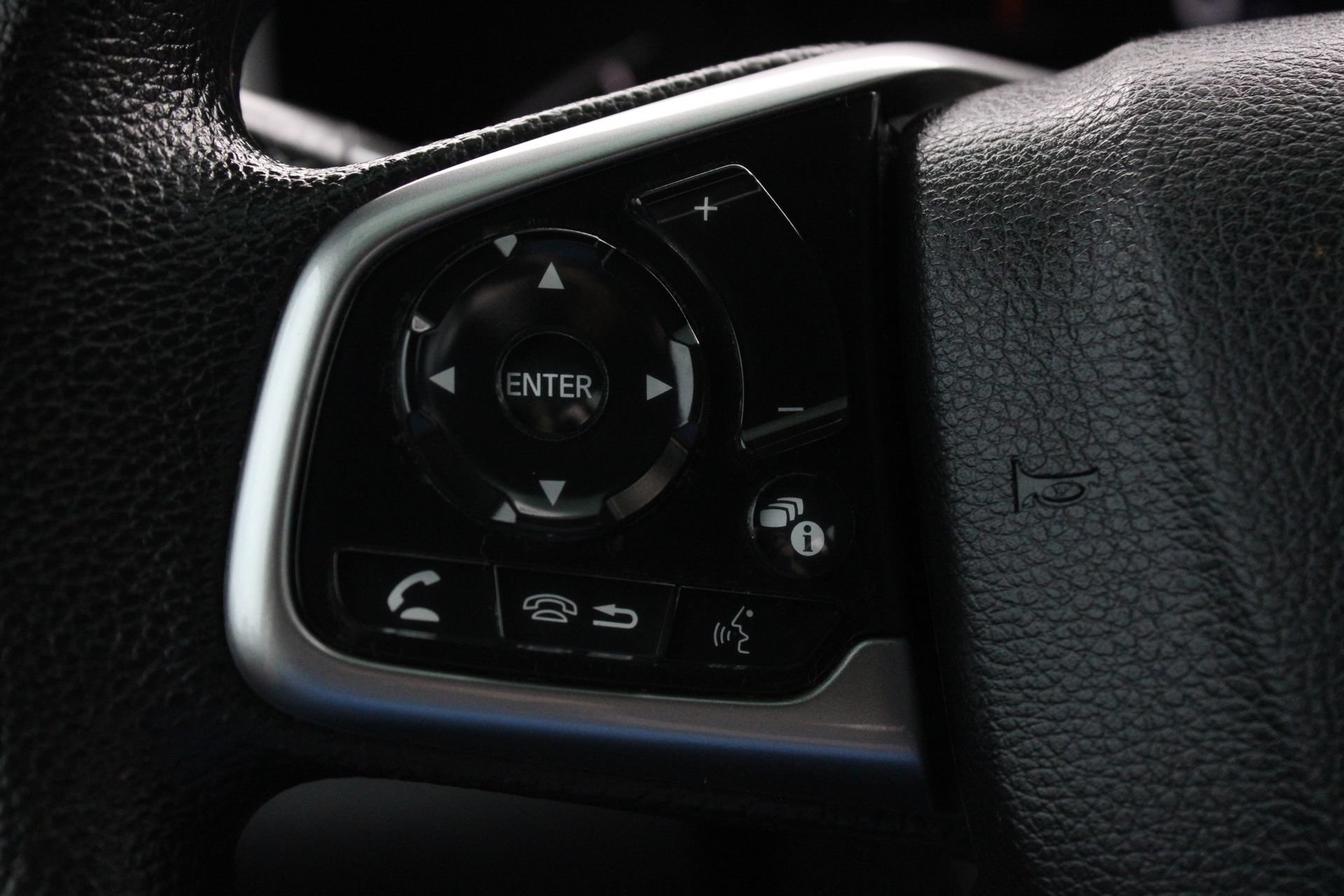 Used 2019 Honda CR-V EX image 29