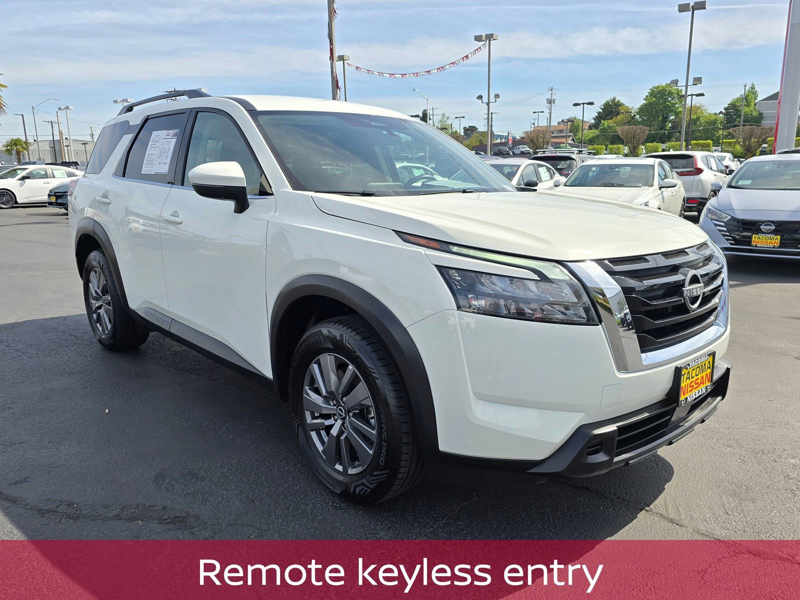 Used 2025 Nissan Pathfinder SV AWD/4WD image 8