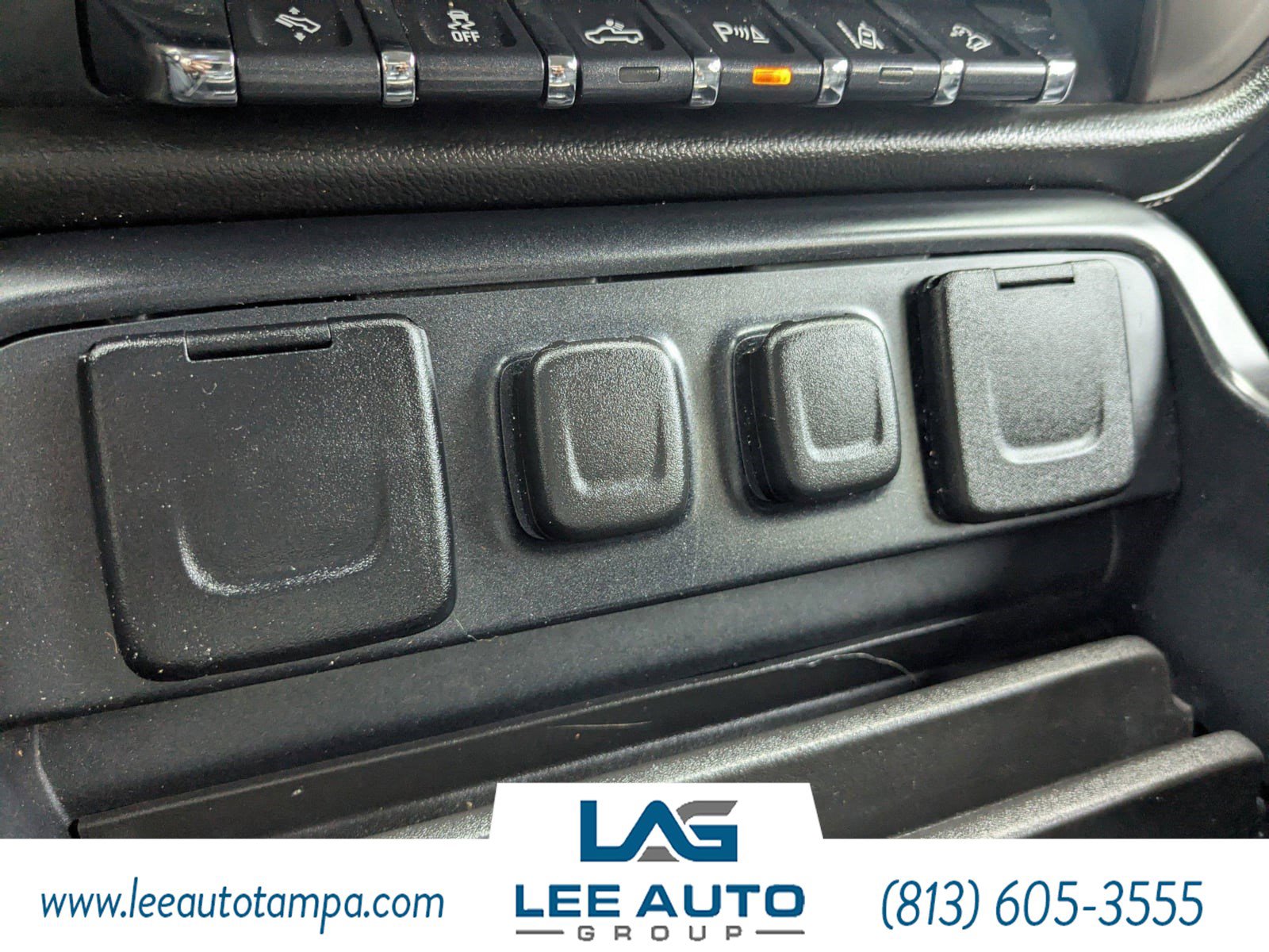 Used 2015 GMC Sierra 1500 Denali w/ Driver Alert Package image 24