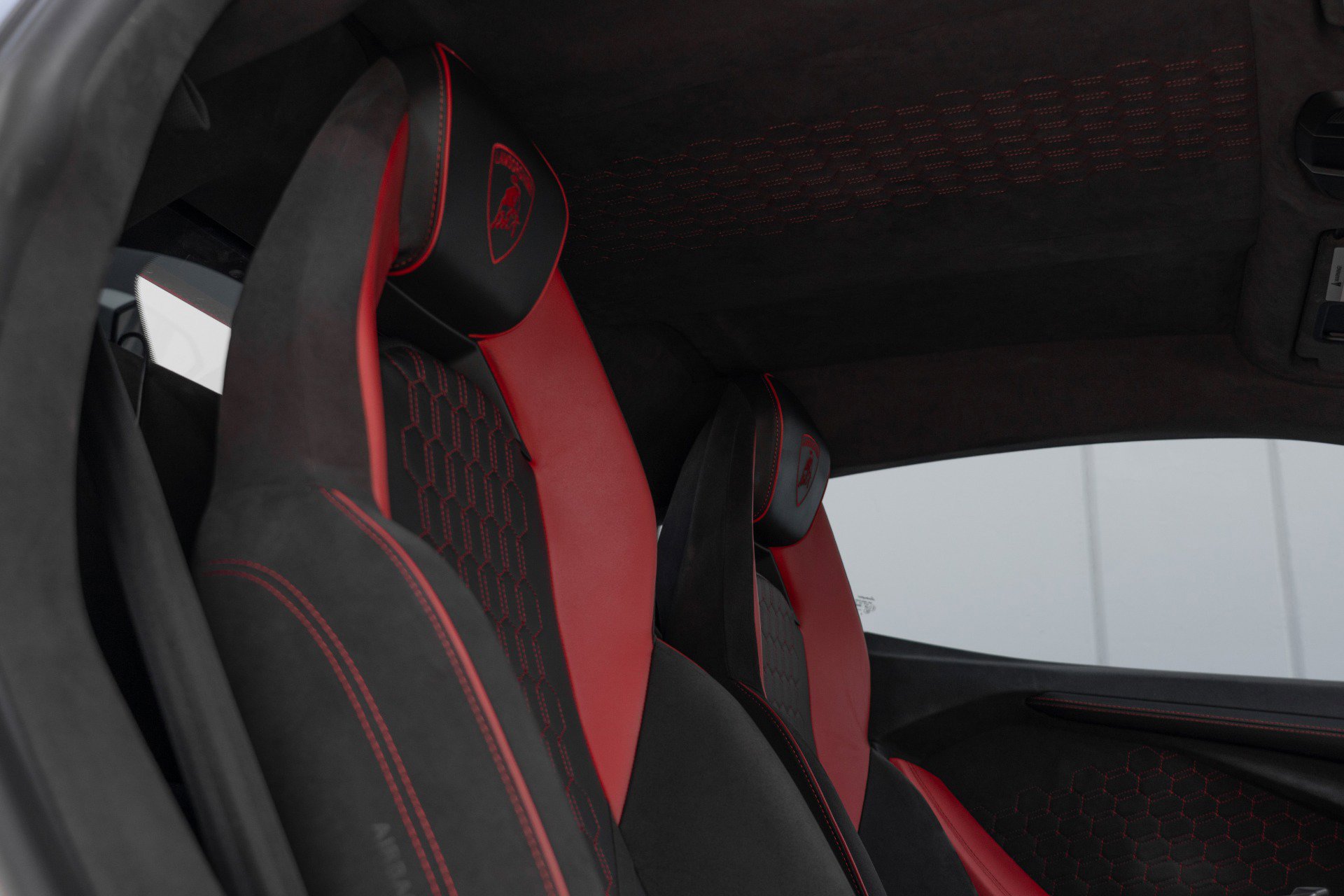 Used 2024 Lamborghini Revuelto image 41