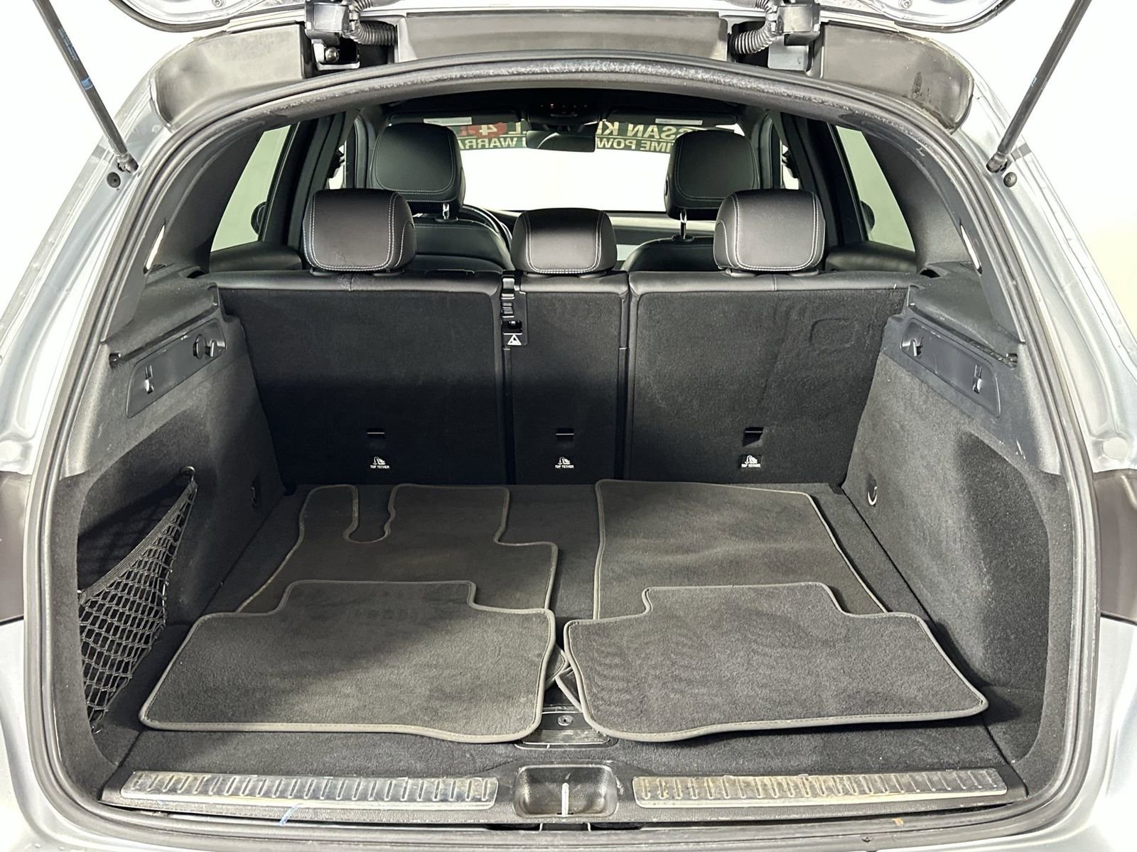 Used 2022 Mercedes-Benz GLC 300 4MATIC w/ Premium Package Lite image 24