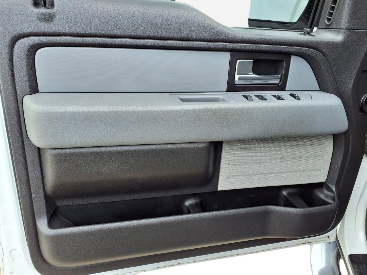 Used 2014 Ford F150 XLT w/ Trailer Tow Package image 13