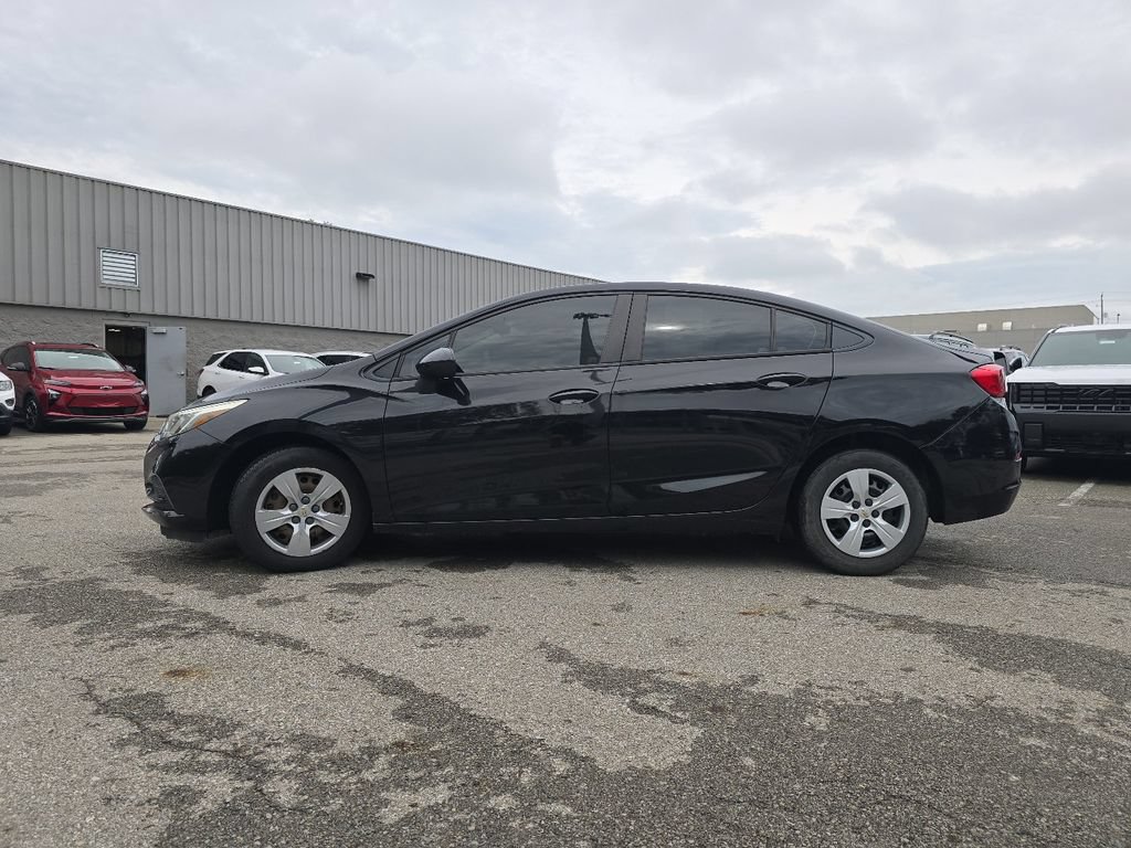 Used 2018 Chevrolet Cruze LS FWD image 8