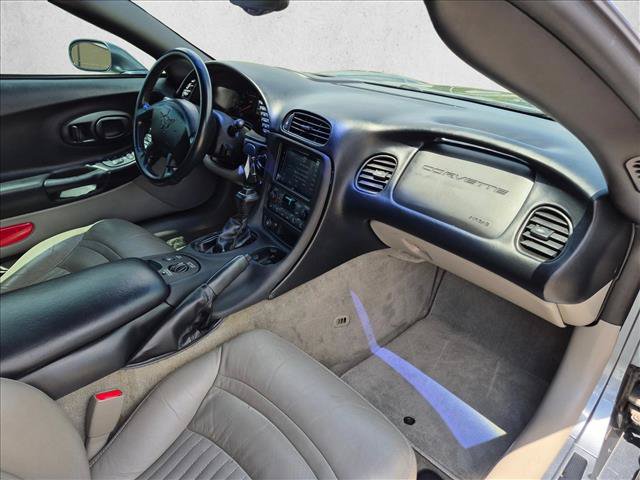 Used 2003 Chevrolet Corvette Coupe w/ Preferred Equipment Group RWD image 20