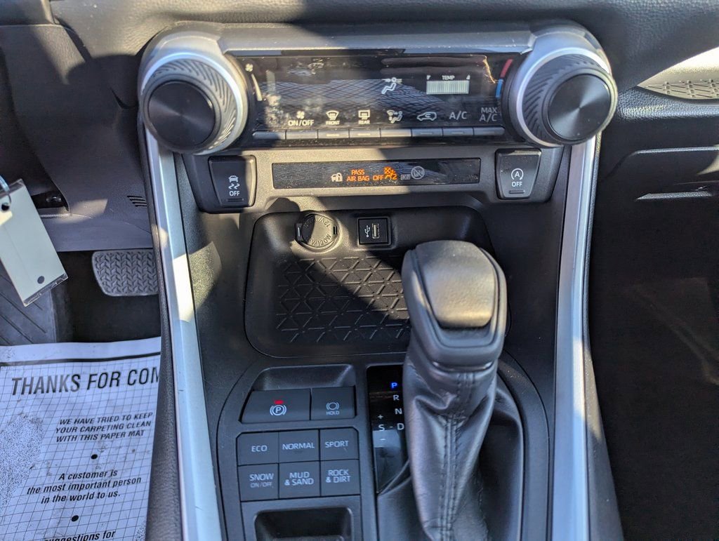 Used 2025 Toyota RAV4 LE image 23