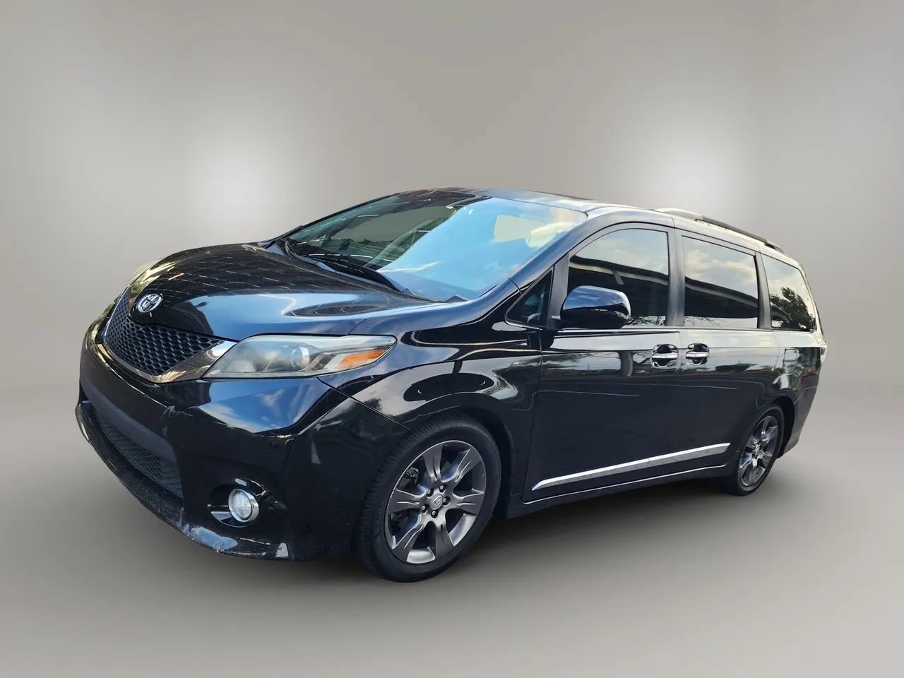 Used 2016 Toyota Sienna SE Premium FWD image 14