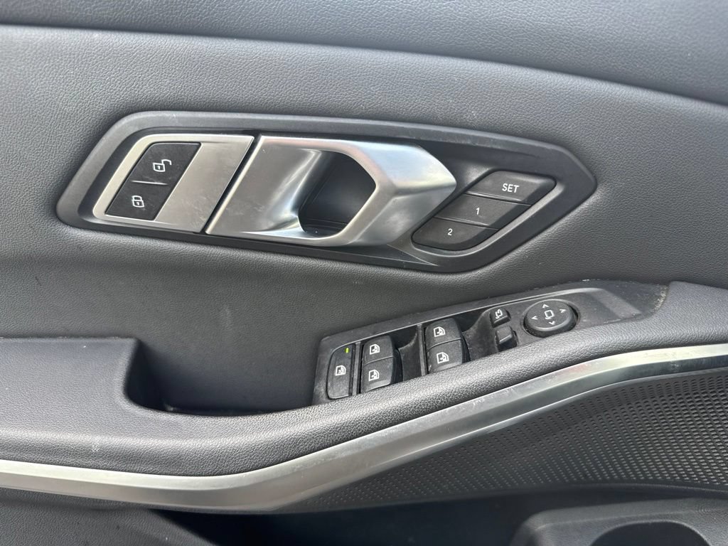 Used 2019 BMW 330i xDrive Sedan w/ Driving Assistance Package AWD/4WD image 29
