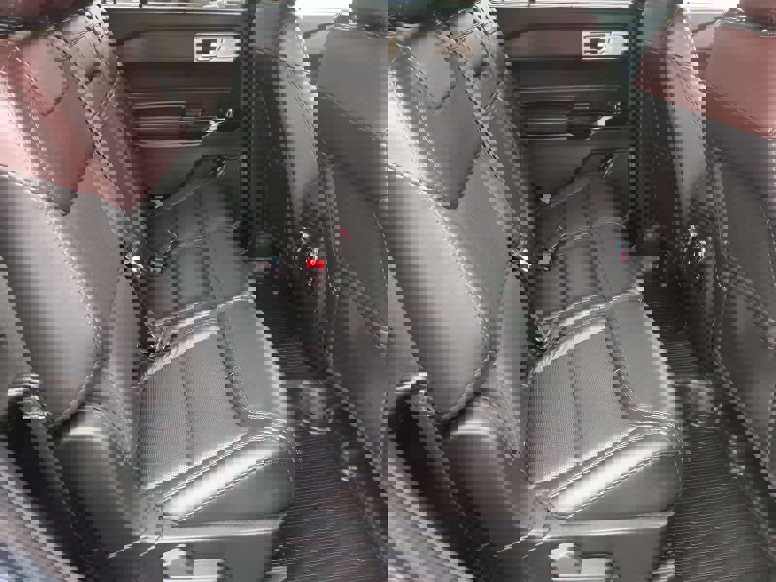 Used 2023 Ford Explorer Platinum w/ Technology Package image 20