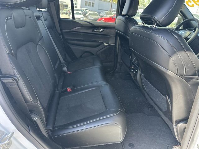 New 2025 Jeep Grand Cherokee Laredo image 16