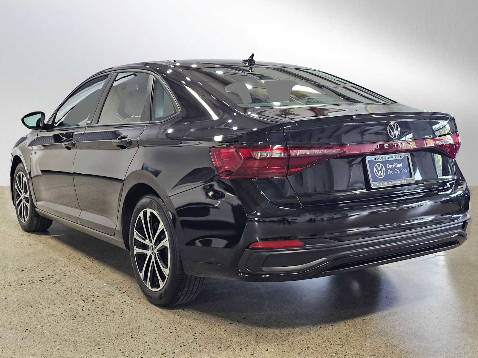 Used 2025 Volkswagen Jetta Sport FWD image 5